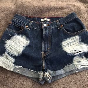 High waist Levi shorts